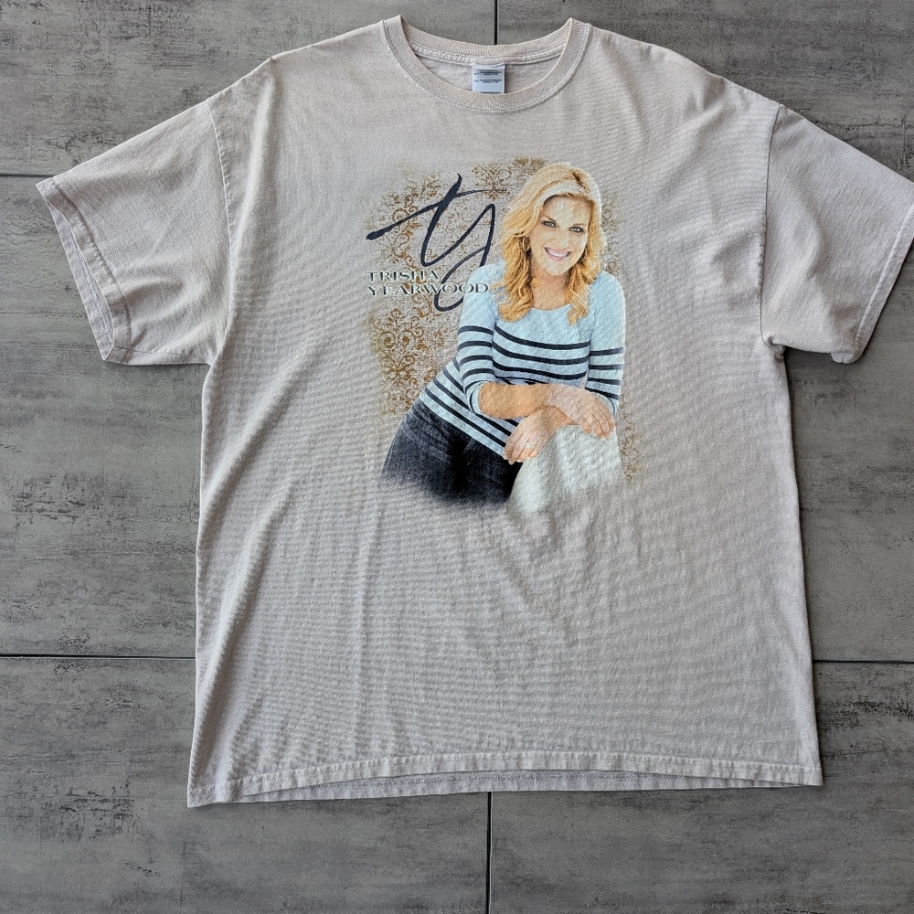 Trisha Yearwood Y2K Tan Graphic Concert T Shirt Gildan XL
